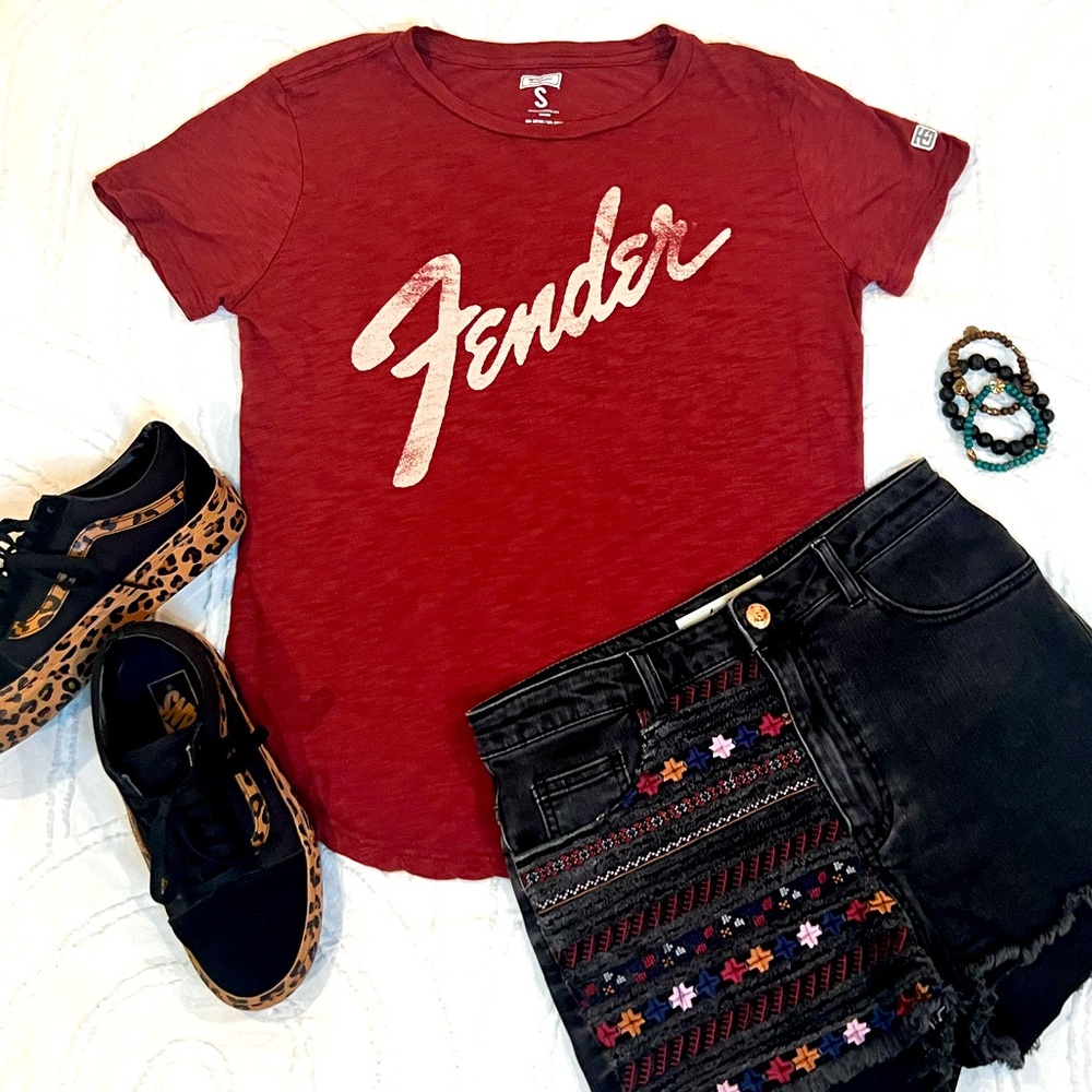 Fender Women’s Tee
